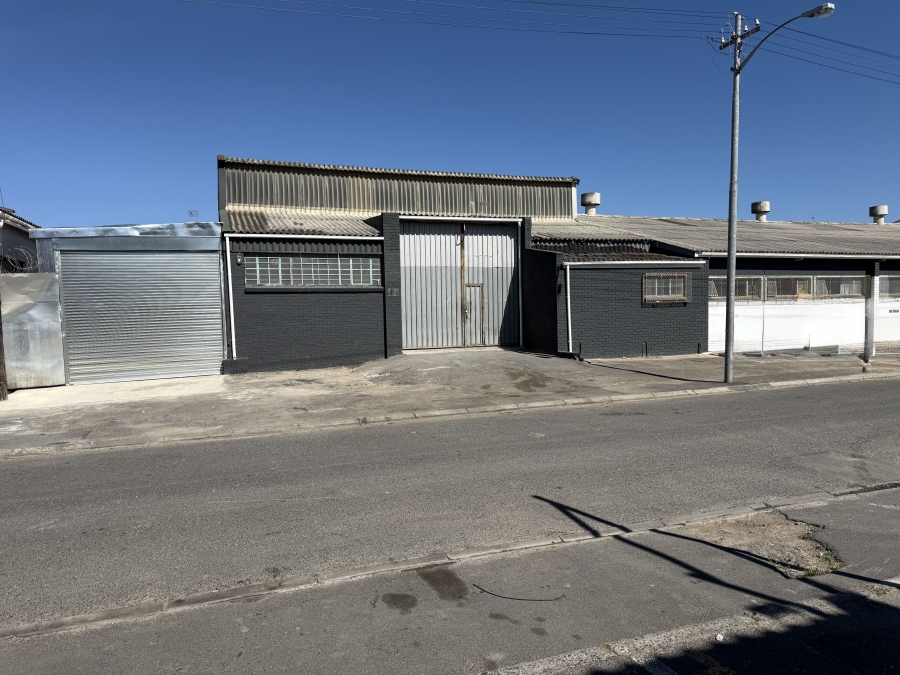 To Let commercial Property for Rent in Parow East Western Cape